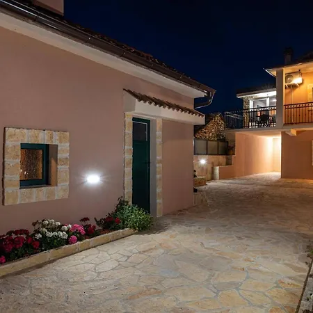 Casa de Férias My Dalmatia - Lana With Private Heated Pool And Sauna