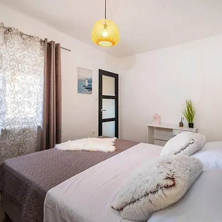 My Dalmatia - Lana With Private Heated Pool And Sauna Casa de Férias