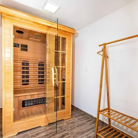 My Dalmatia - Lana With Private Heated Pool And Sauna Perusic Benkovacki