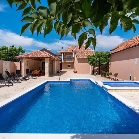 My Dalmatia - Lana With Private Heated Pool And Sauna * Perusic Benkovacki