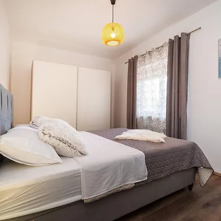 Semesterbostad My Dalmatia - Lana With Private Heated Pool And Sauna Perusic Benkovacki