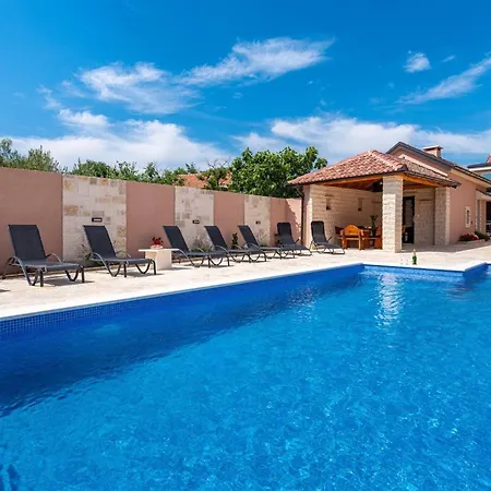 My Dalmatia - Lana With Private Heated Pool And Sauna *